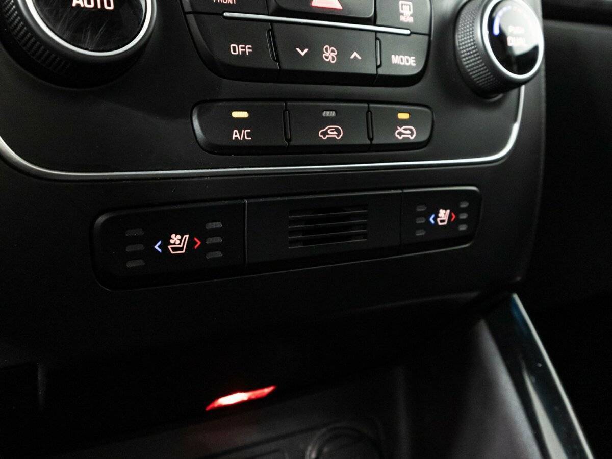 Kia Sorento с пробегом — 2018 год. Фото: #17