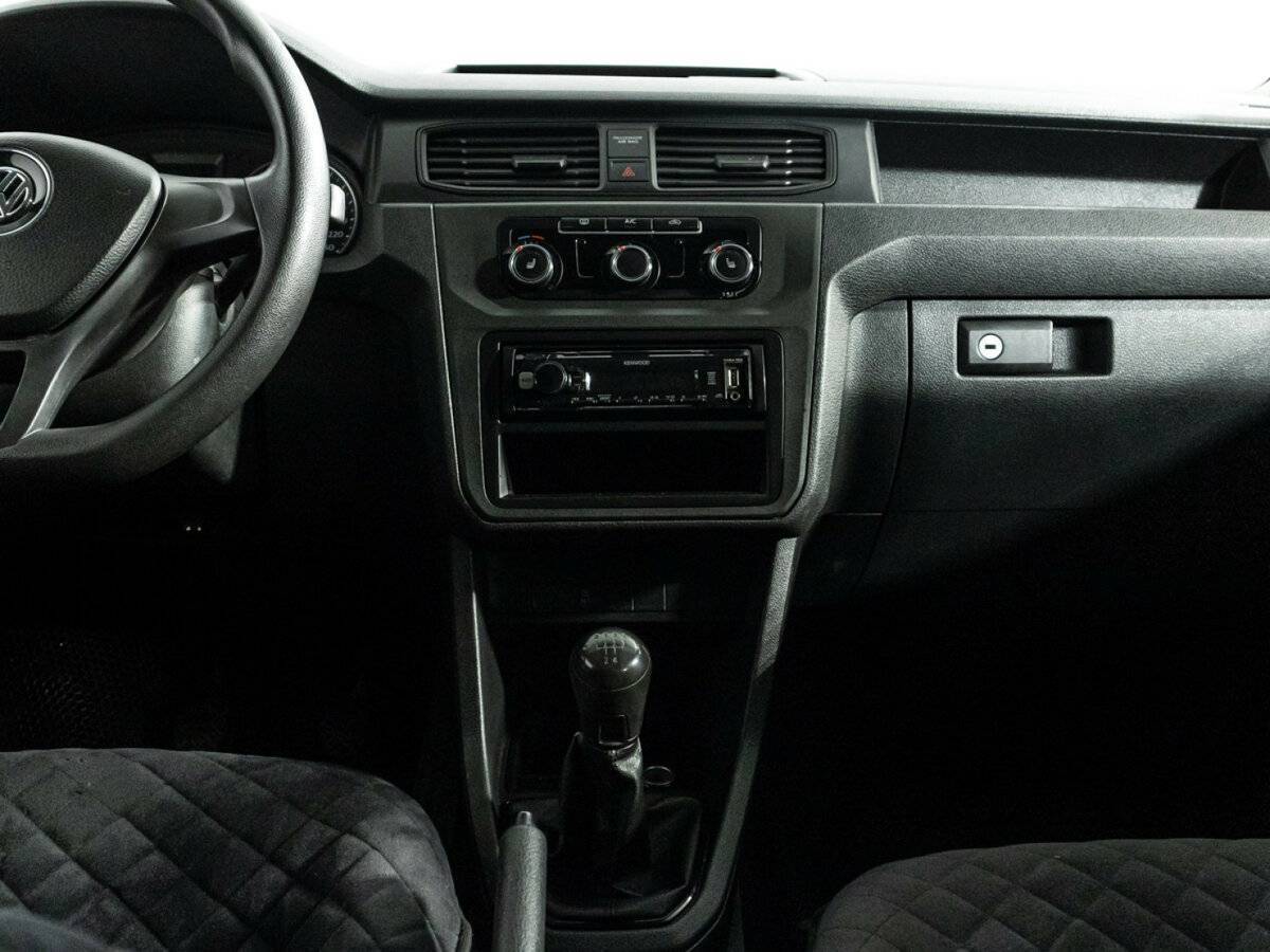 Volkswagen Caddy с пробегом — 2017 год. Фото: #13