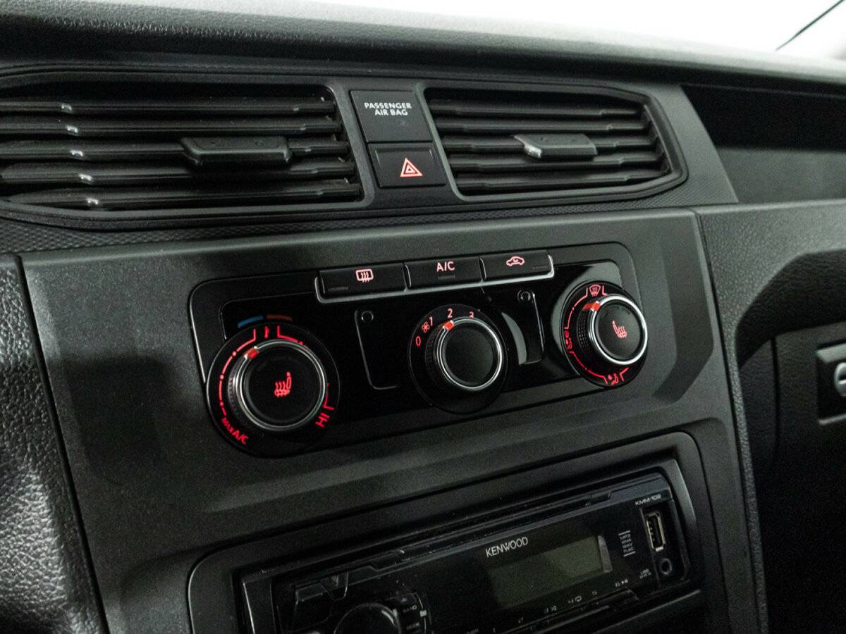 Volkswagen Caddy с пробегом — 2017 год. Фото: #14