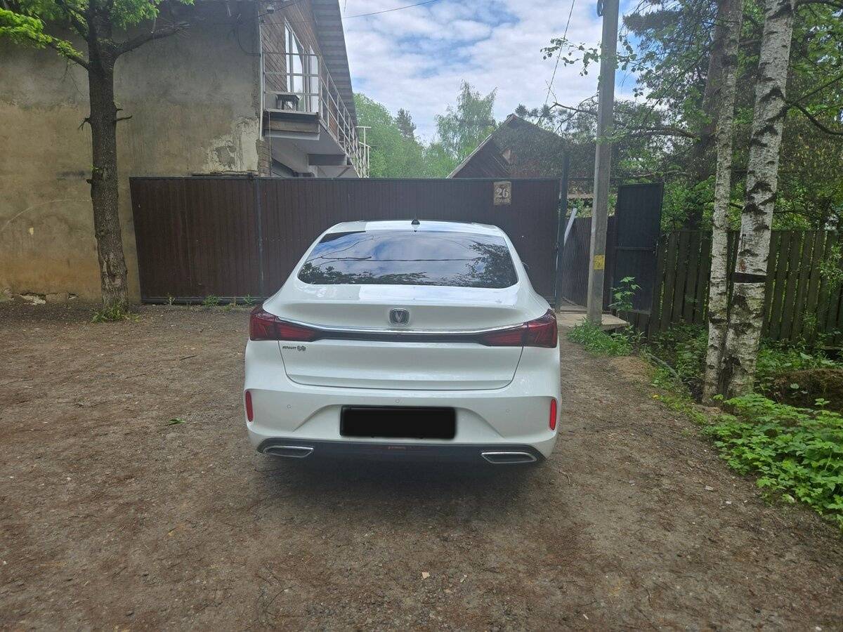 Changan Eado Plus с пробегом — 2023 год. Фото: #2