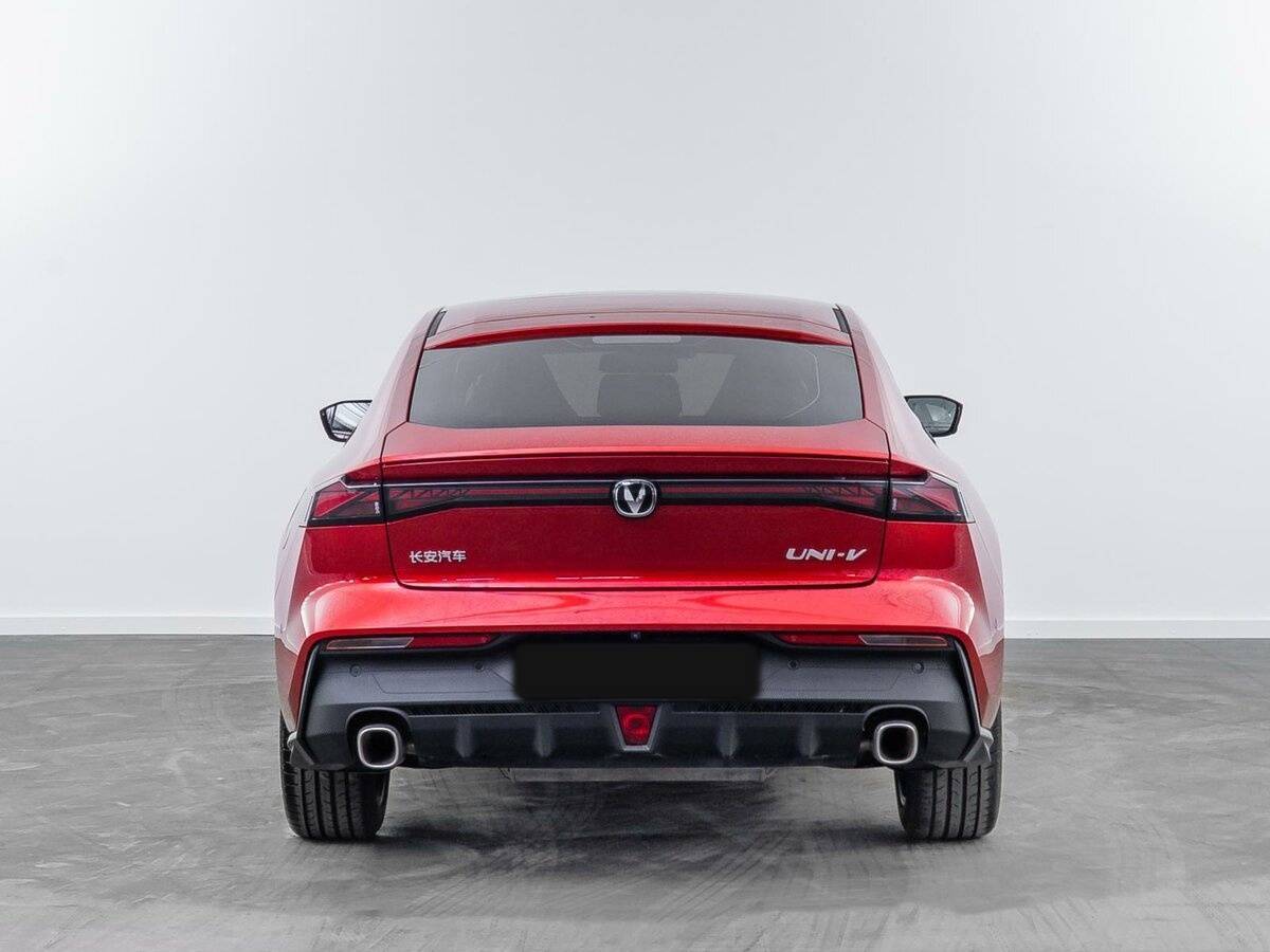 Changan UNI-V с пробегом — 2023 год. Фото: #3