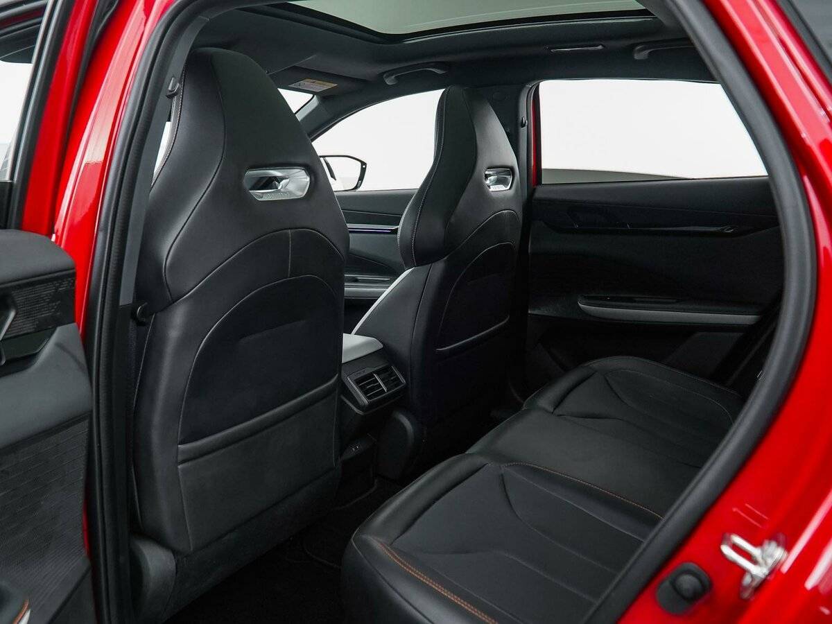 Changan UNI-V с пробегом — 2023 год. Фото: #12