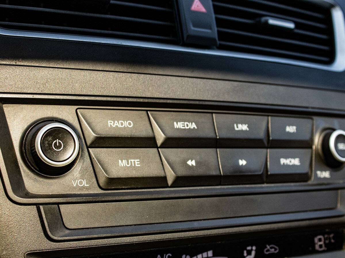 FAW Besturn X80 с пробегом — 2018 год. Фото: #18