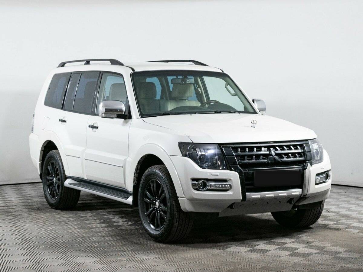 Mitsubishi Pajero с пробегом — 2019 год. Фото: #2