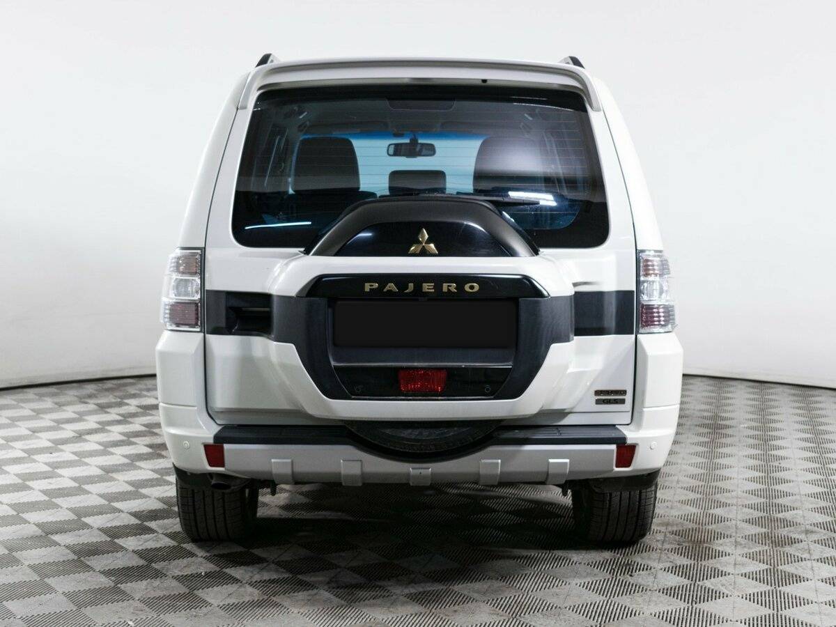Mitsubishi Pajero с пробегом — 2019 год. Фото: #5
