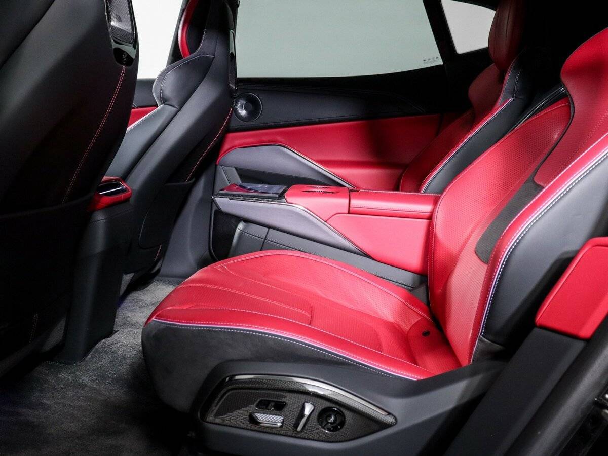 Lotus Eletre с пробегом — 2023 год. Фото: #9