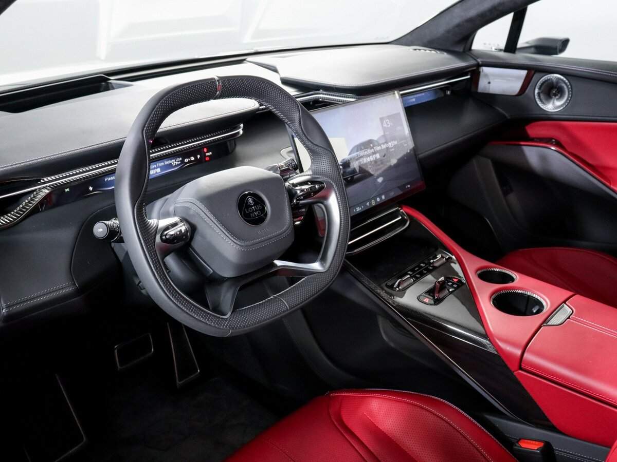 Lotus Eletre с пробегом — 2023 год. Фото: #13