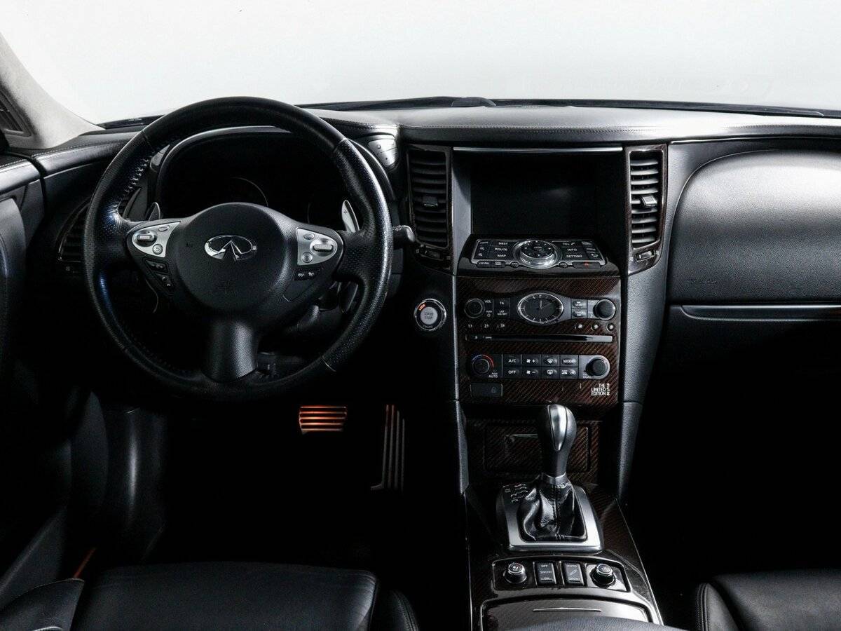 Infiniti FX с пробегом — 2010 год. Фото: #8