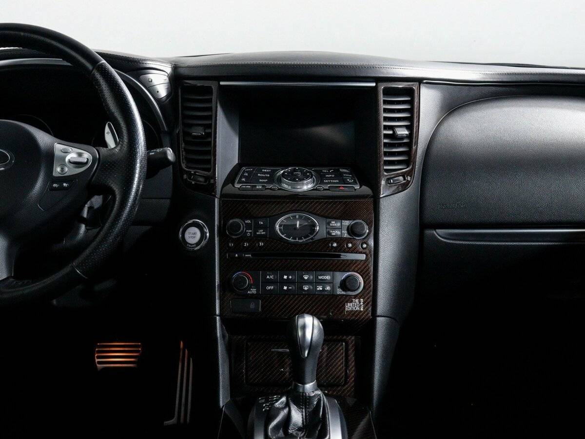 Infiniti FX с пробегом — 2010 год. Фото: #9