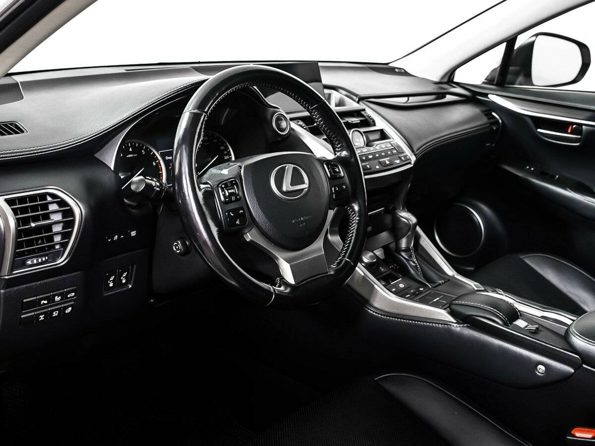 Lexus NX с пробегом — 2015 год. Фото: #11
