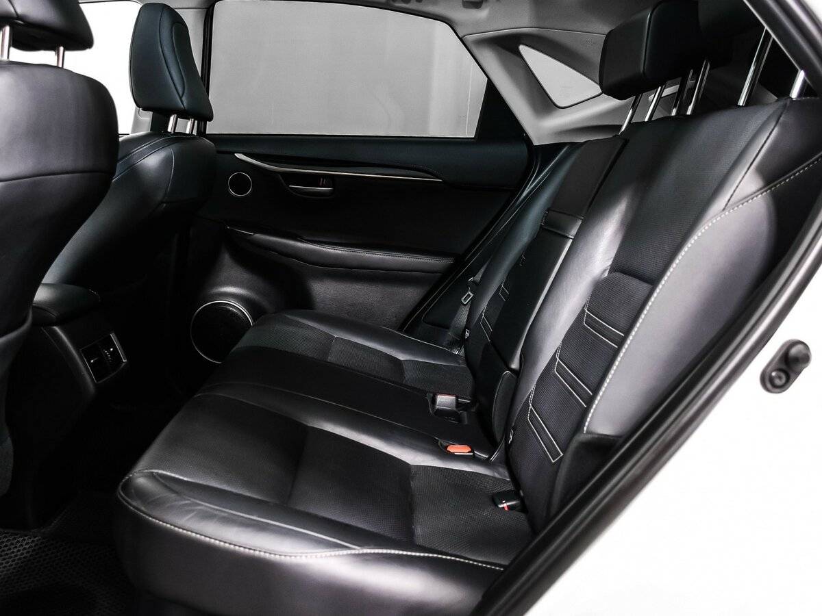 Lexus NX с пробегом — 2015 год. Фото: #12