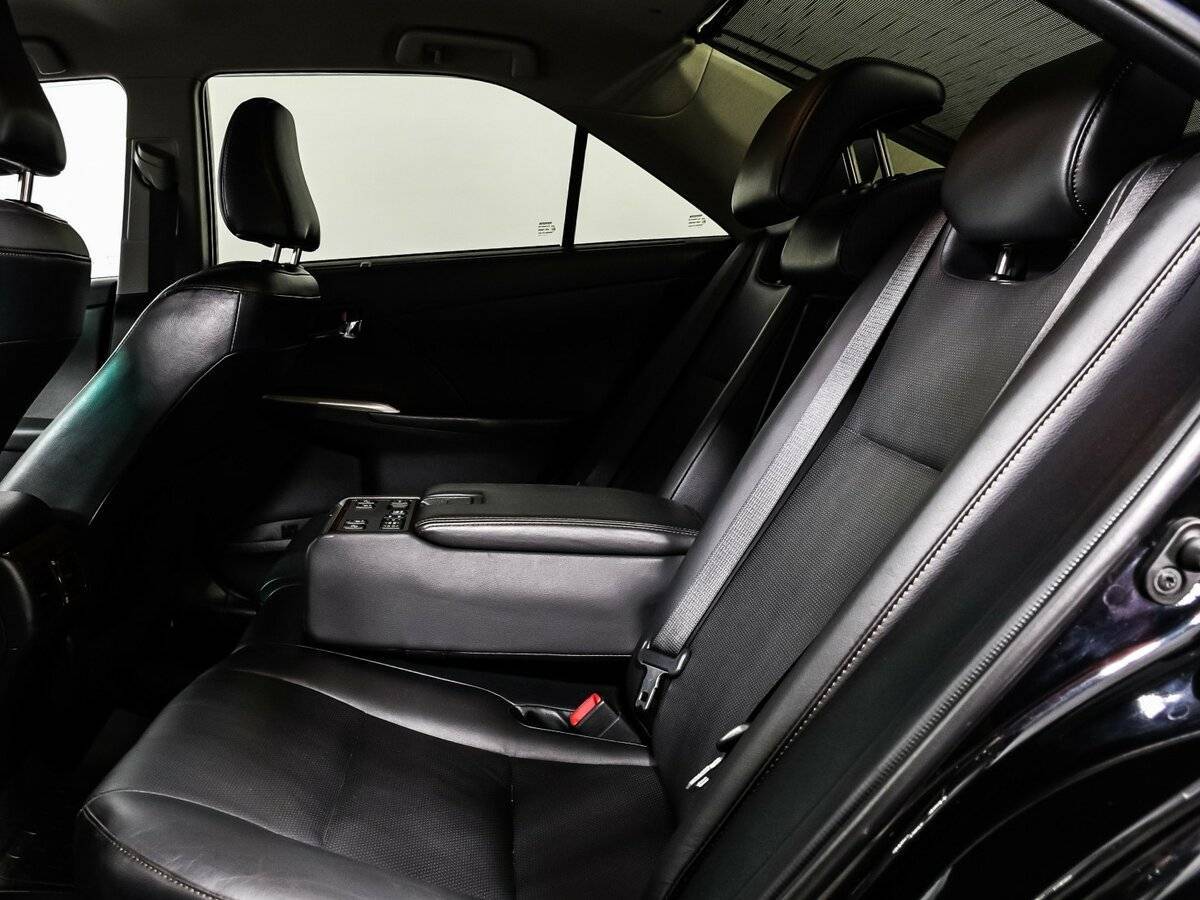 Toyota Camry с пробегом — 2012 год. Фото: #12