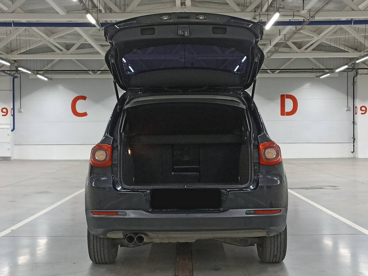 Volkswagen Tiguan с пробегом — 2009 год. Фото: #9