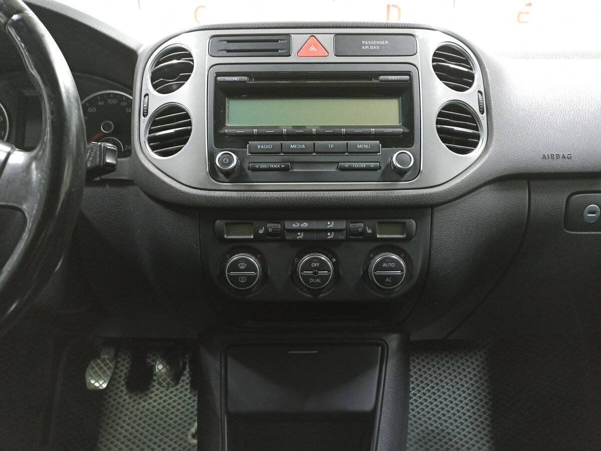 Volkswagen Tiguan с пробегом — 2009 год. Фото: #14