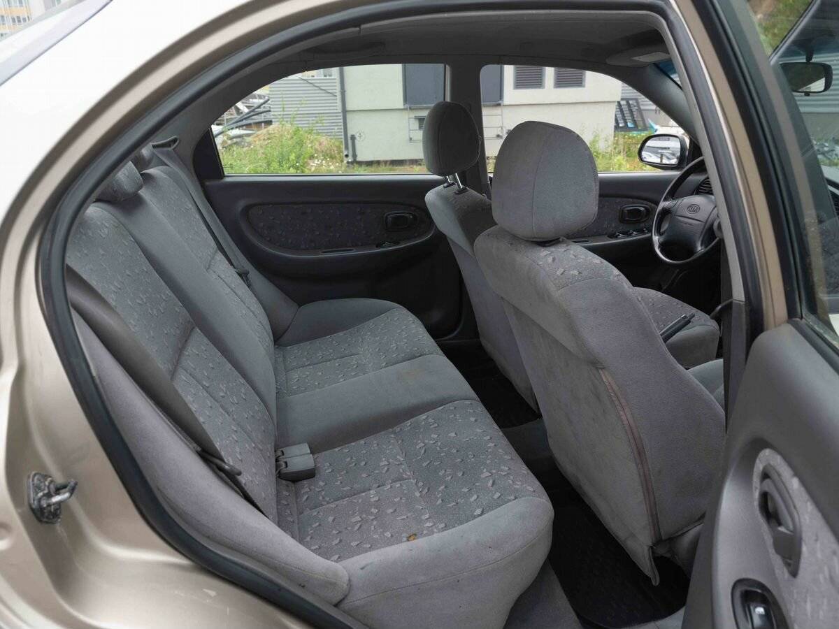 Kia Spectra с пробегом — 2008 год. Фото: #9