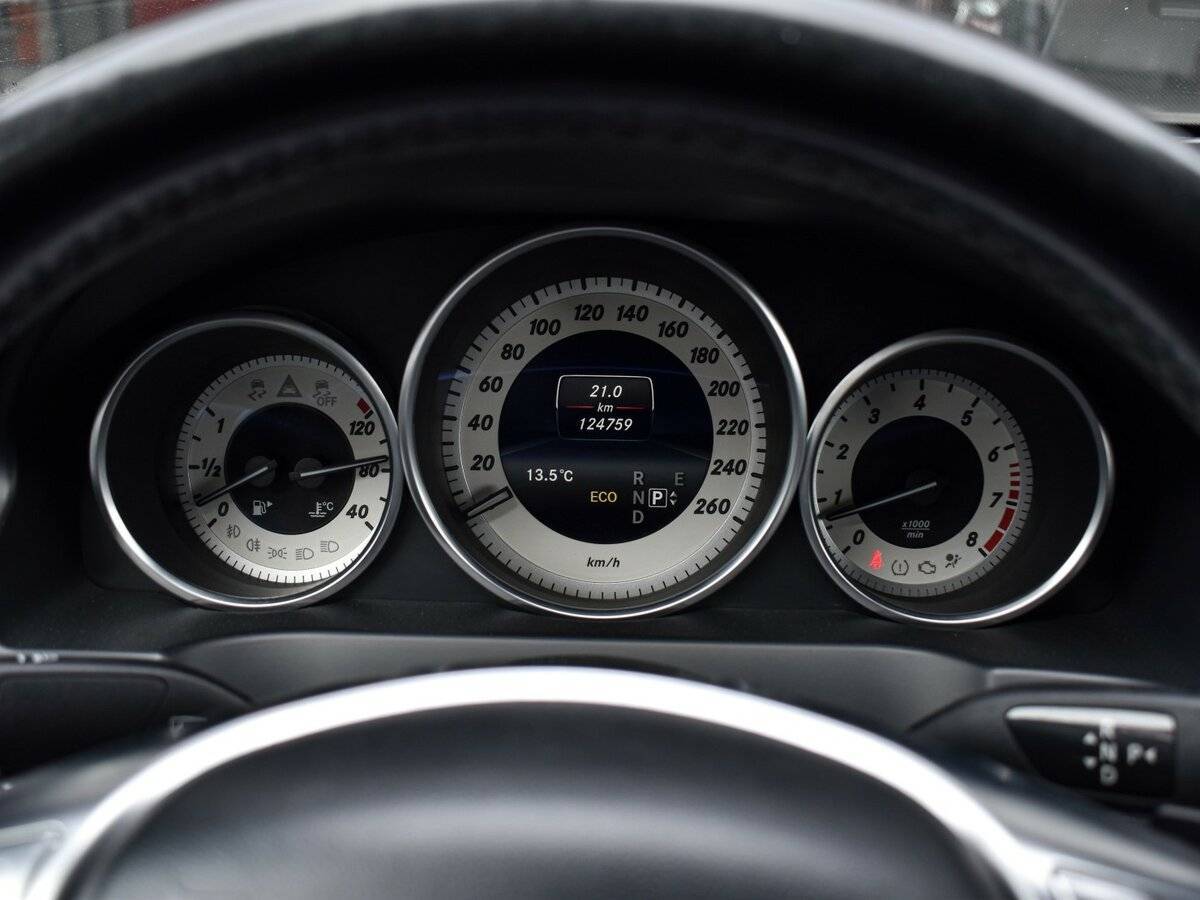 Mercedes-Benz E-Класс с пробегом — 2013 год. Фото: #16