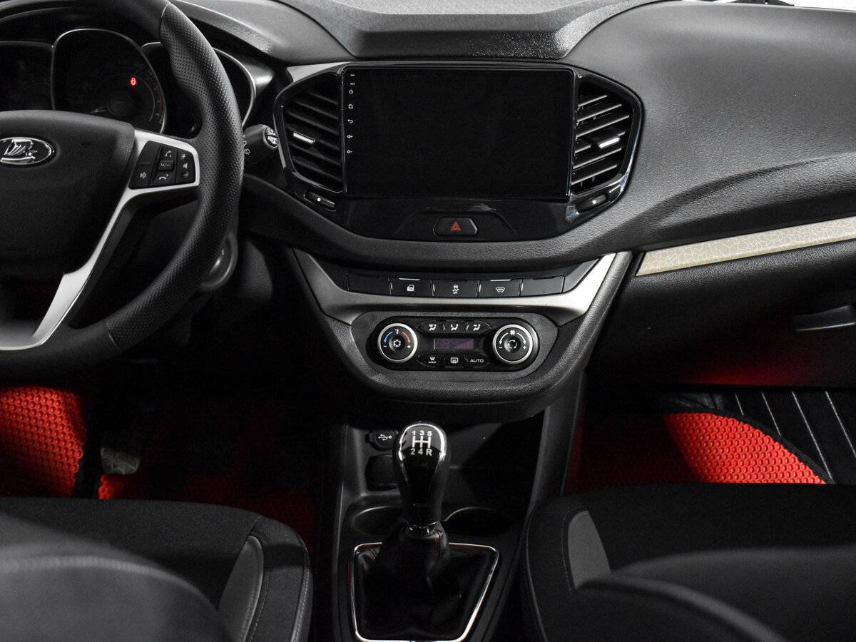 Lada (ВАЗ) Vesta с пробегом — 2018 год. Фото: #11