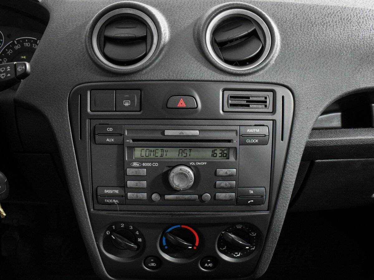 Ford Fusion с пробегом — 2008 год. Фото: #13