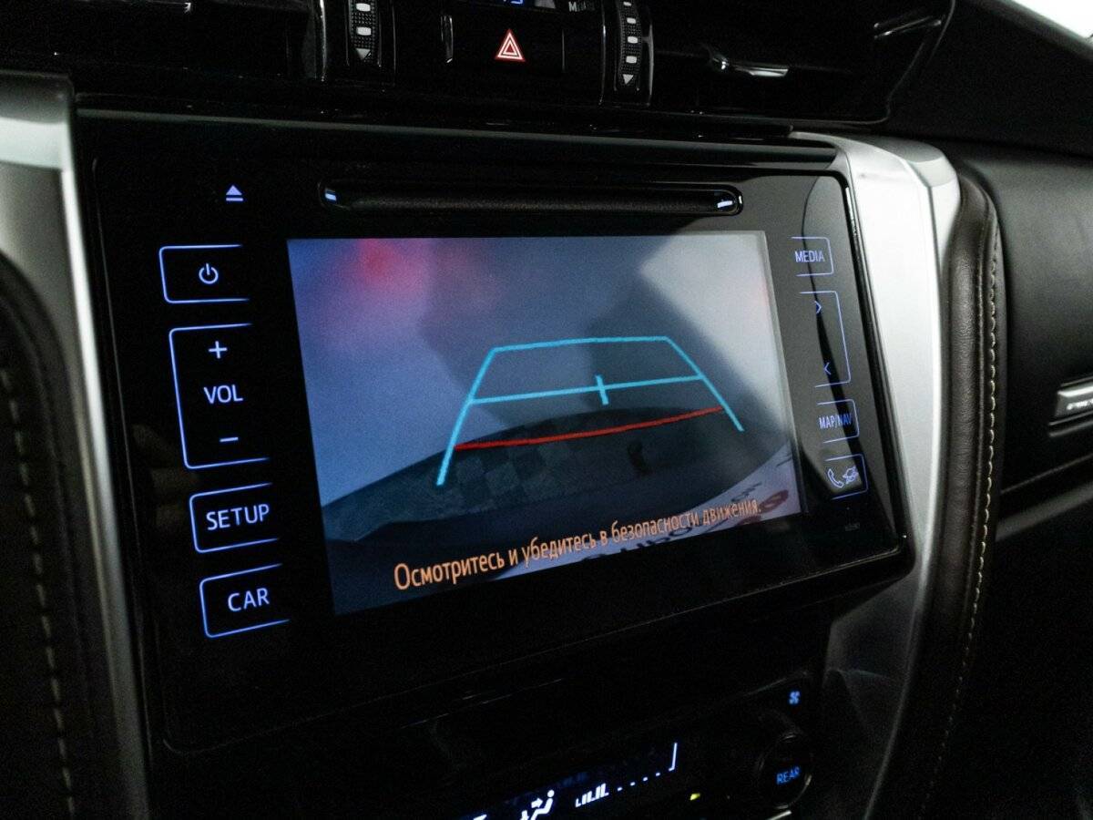 Toyota Fortuner с пробегом — 2017 год. Фото: #14