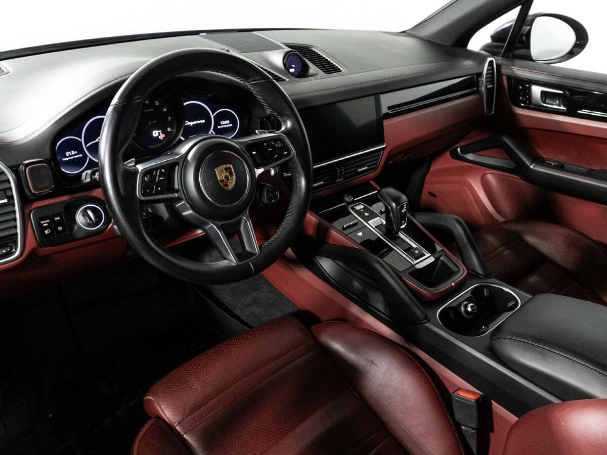 Porsche Cayenne с пробегом — 2018 год. Фото: #8
