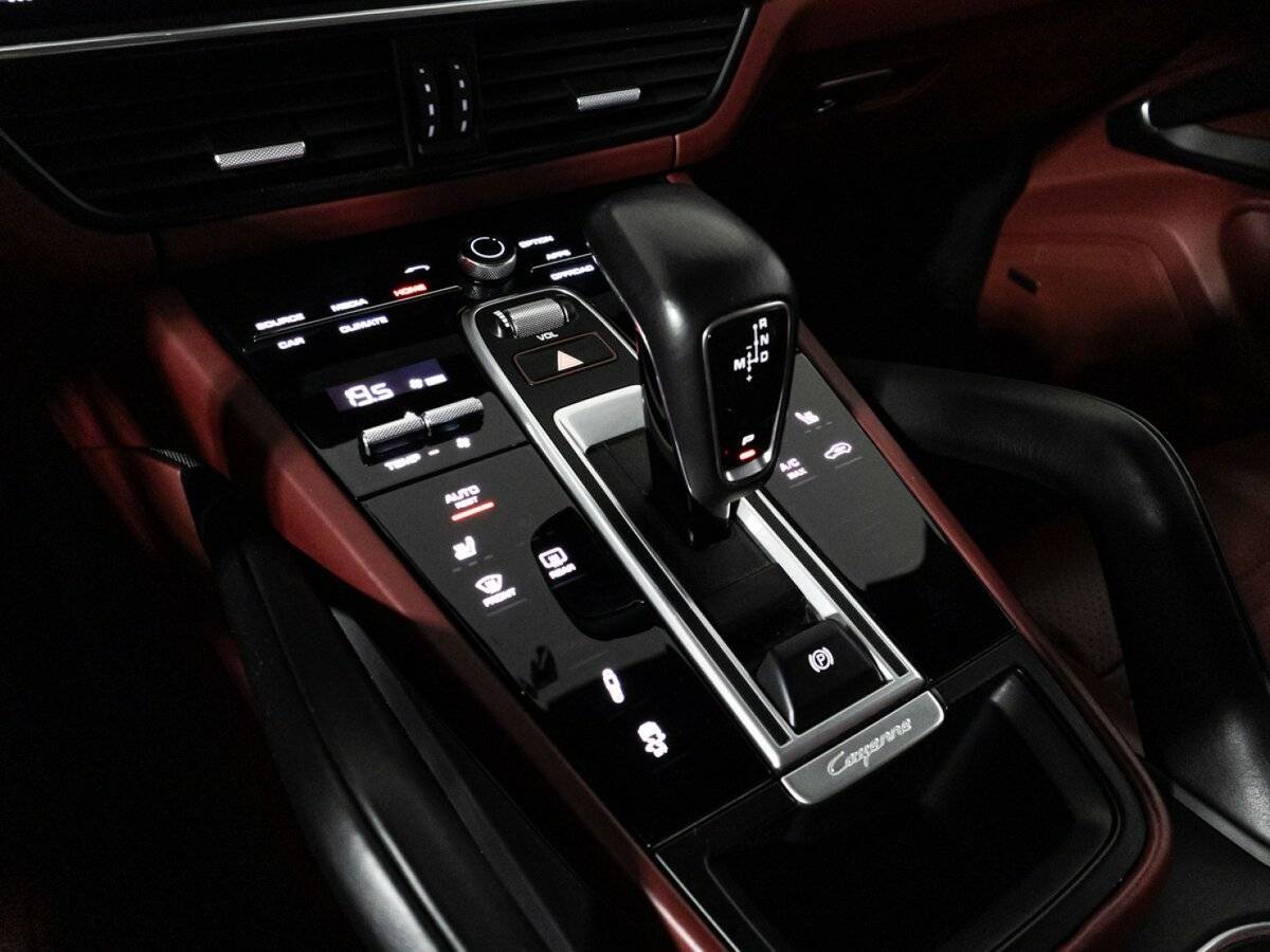 Porsche Cayenne с пробегом — 2018 год. Фото: #24