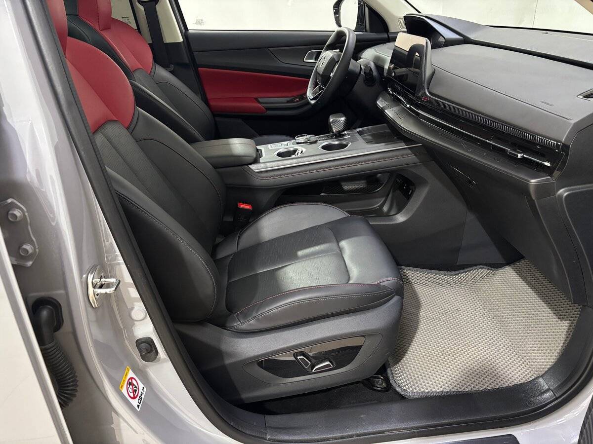 Changan UNI-S (CS55 Plus) с пробегом — 2024 год. Фото: #11