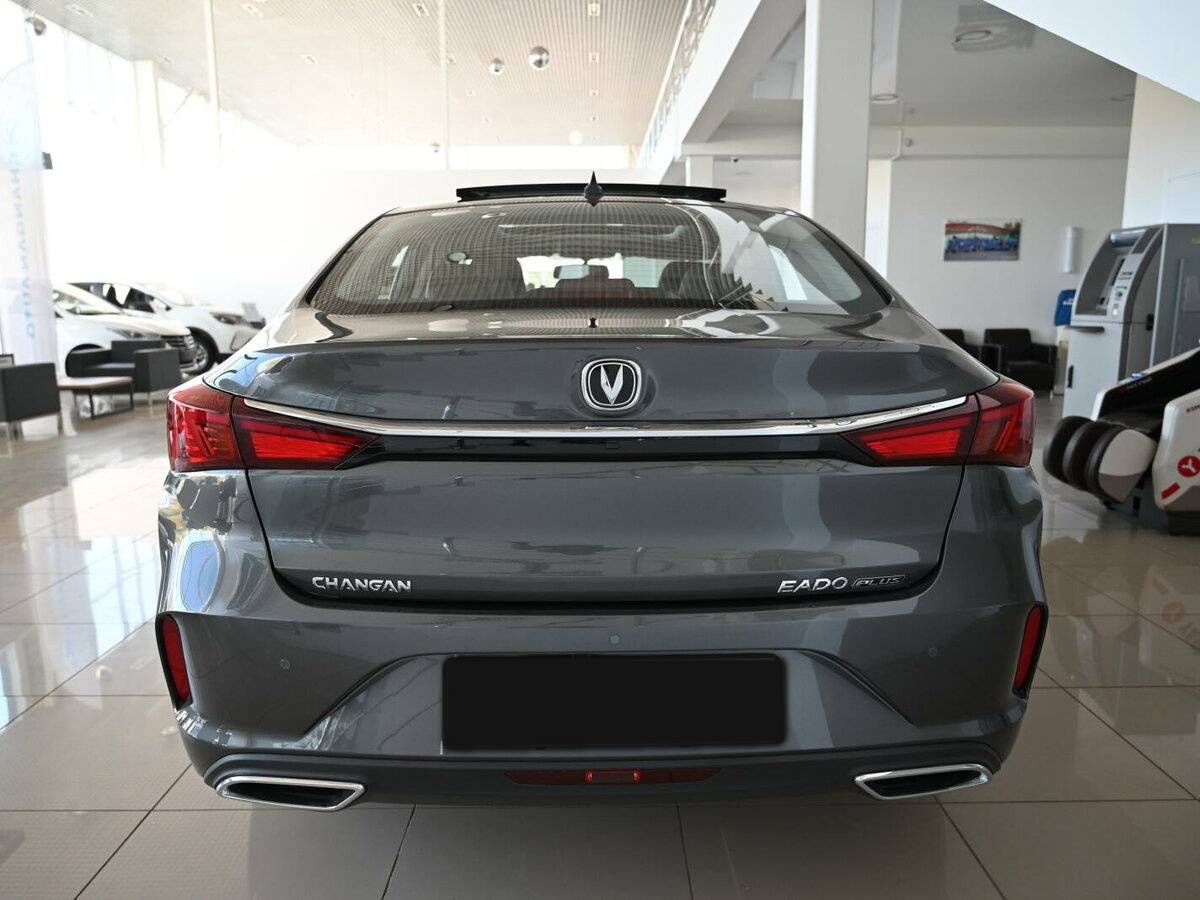 Changan Eado Plus с пробегом — 2024 год. Фото: #2
