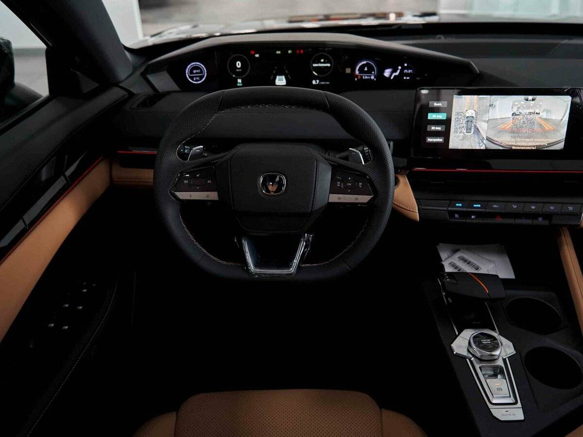 Changan UNI-V с пробегом — 2024 год. Фото: #13