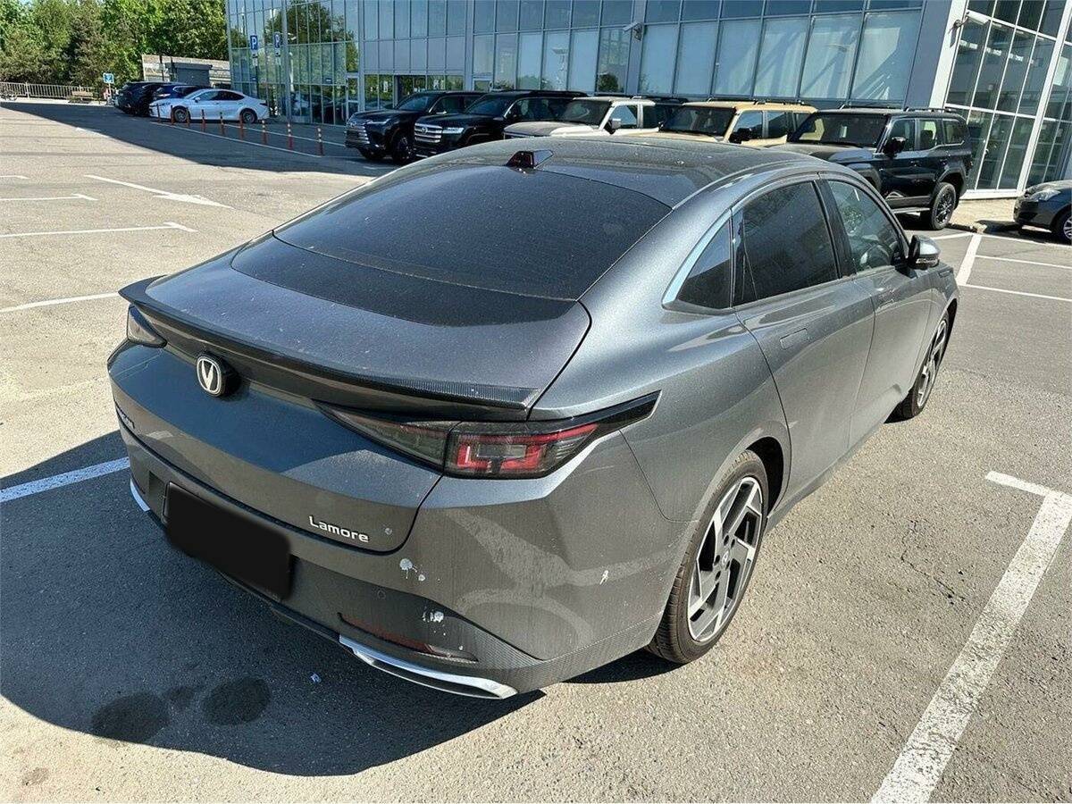 Changan Lamore с пробегом — 2023 год. Фото: #2