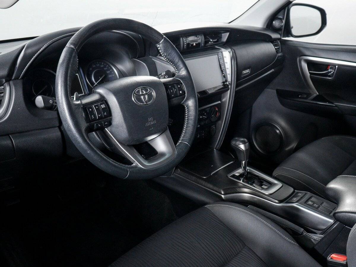 Toyota Fortuner с пробегом — 2021 год. Фото: #5