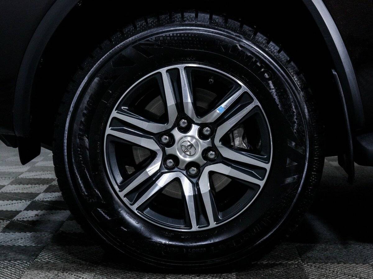 Toyota Fortuner с пробегом — 2021 год. Фото: #8