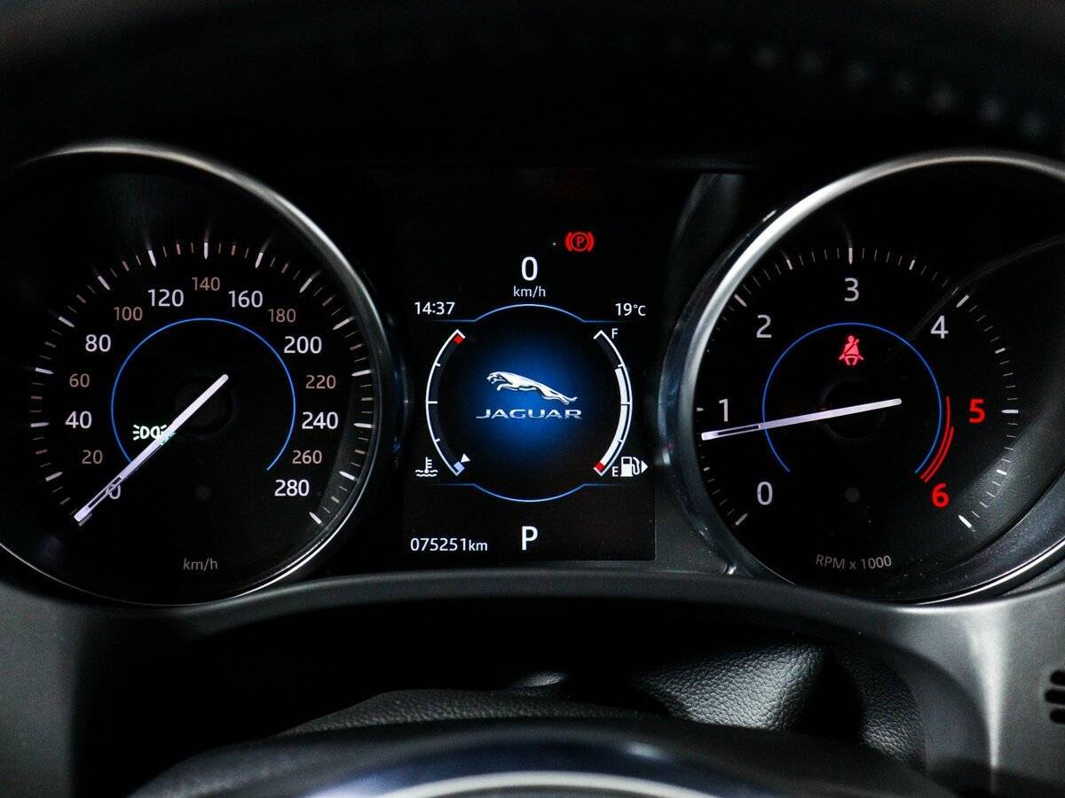 Jaguar F-Pace с пробегом — 2018 год. Фото: #7