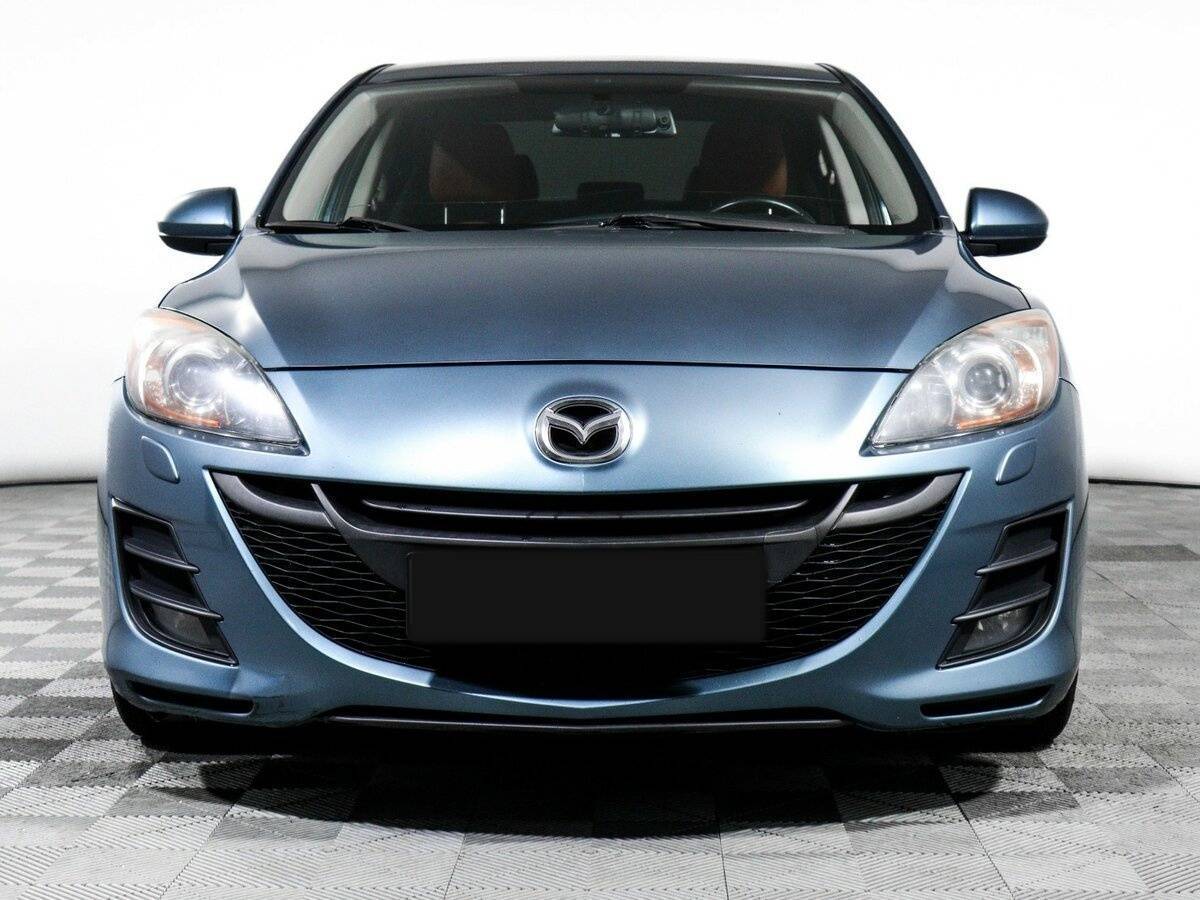 Mazda 3 с пробегом — 2011 год. Фото: #1