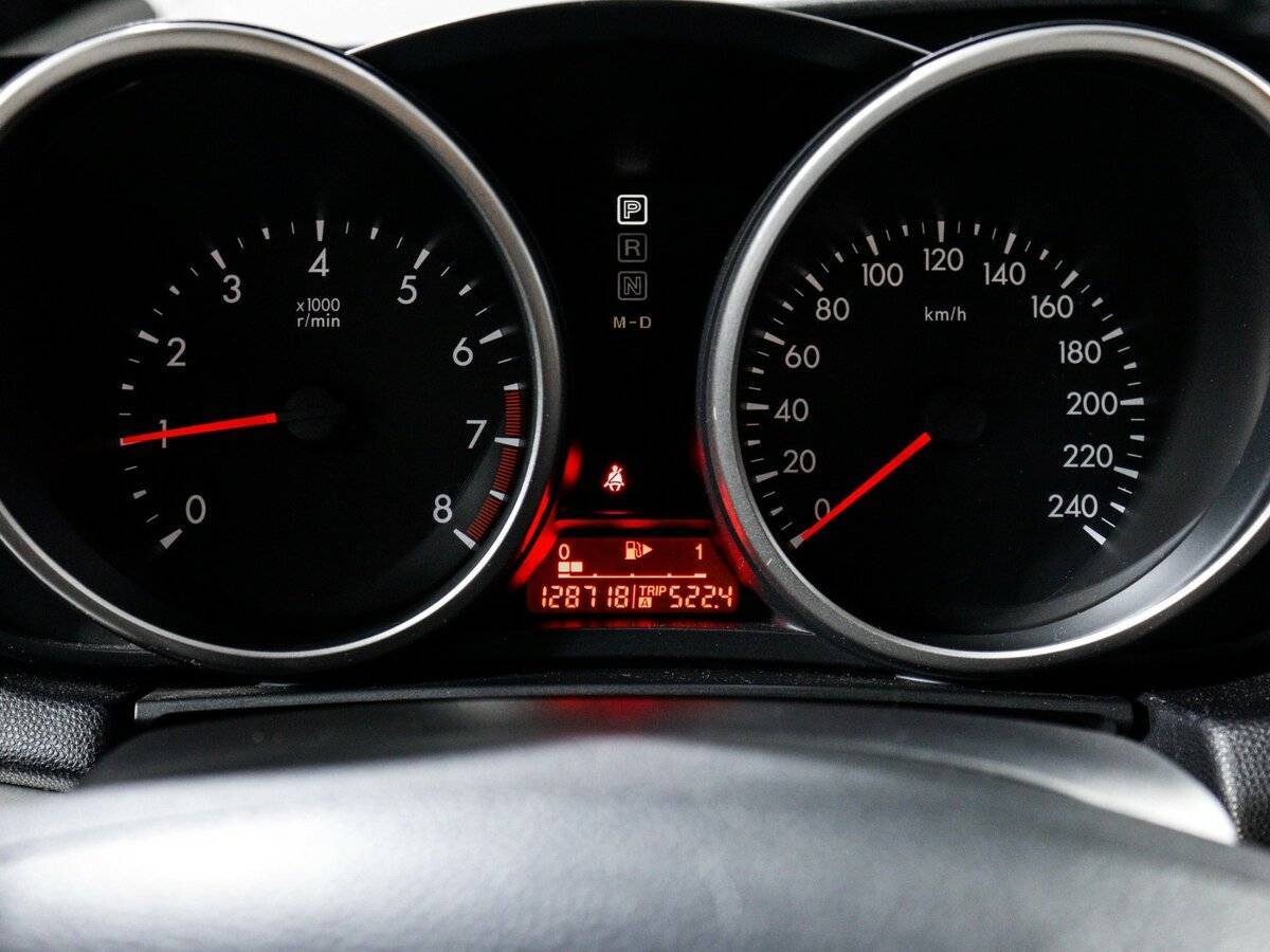 Mazda 3 с пробегом — 2011 год. Фото: #9