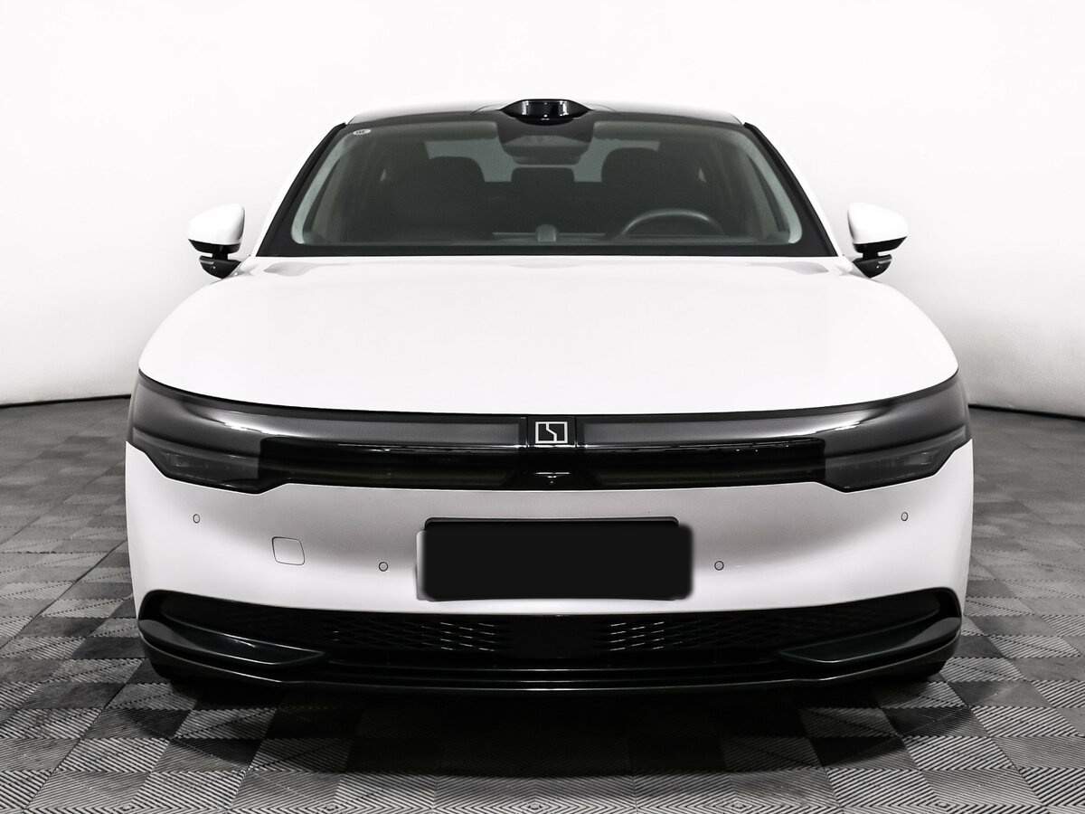 Zeekr 007 с пробегом — 2024 год. Фото: #1