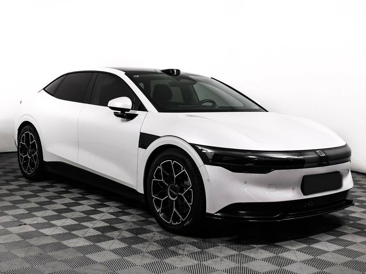 Zeekr 007 с пробегом — 2024 год. Фото: #2