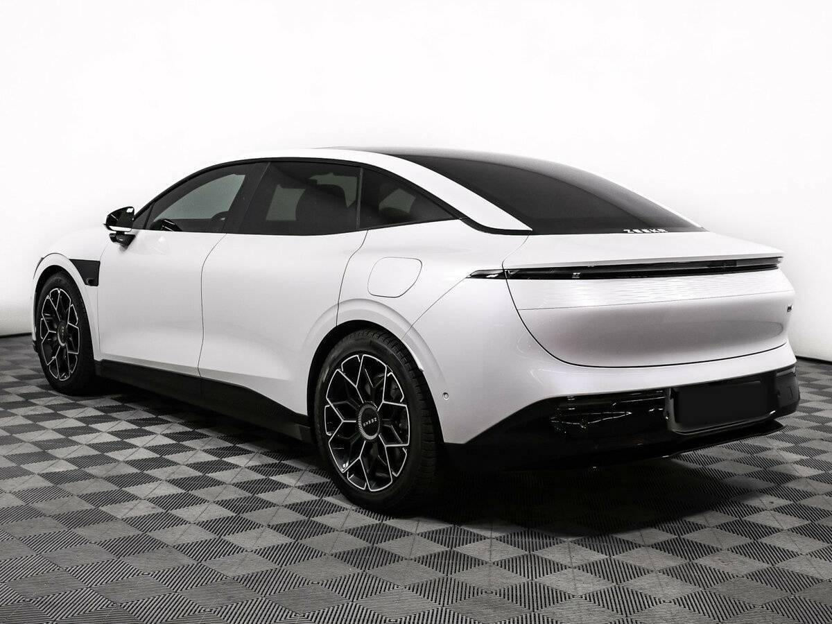 Zeekr 007 с пробегом — 2024 год. Фото: #6