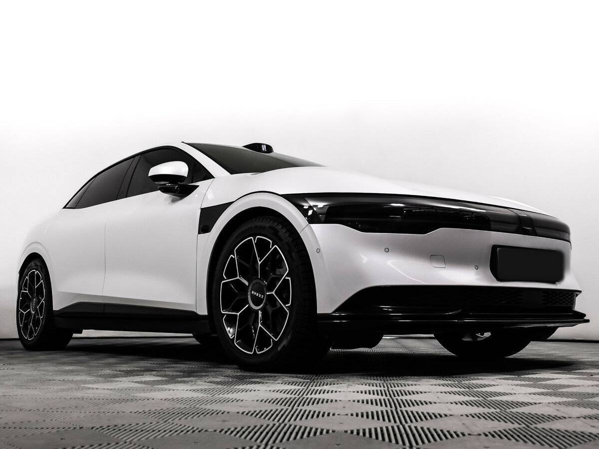 Zeekr 007 с пробегом — 2024 год. Фото: #12