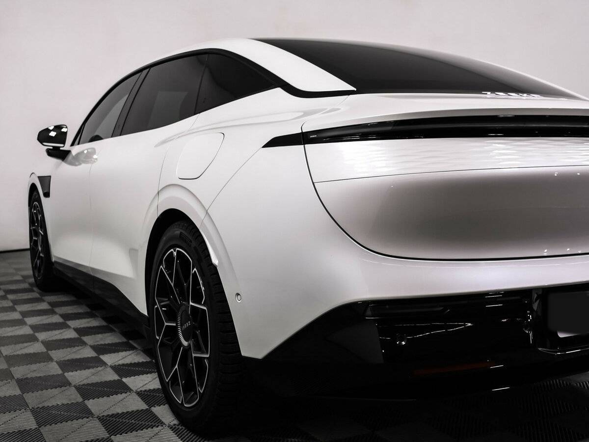Zeekr 007 с пробегом — 2024 год. Фото: #15