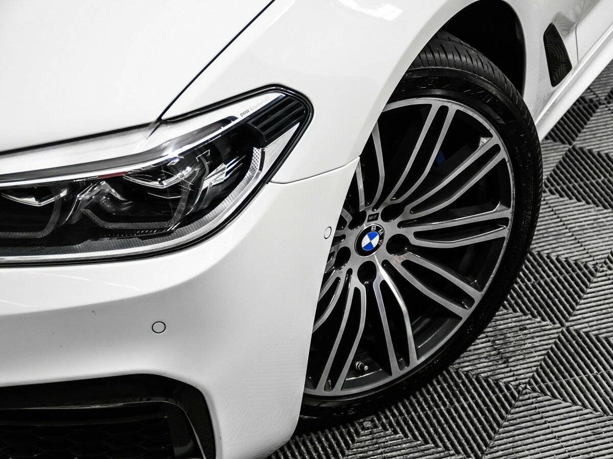 BMW 5 серии с пробегом — 2018 год. Фото: #12