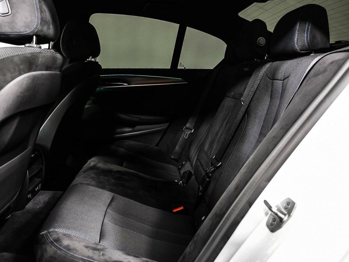 BMW 5 серии с пробегом — 2020 год. Фото: #6