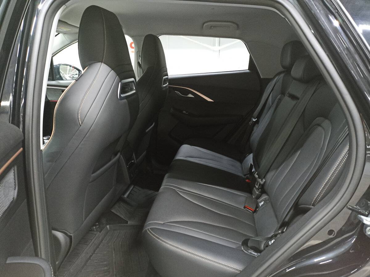 OMODA C5 с пробегом — 2023 год. Фото: #11