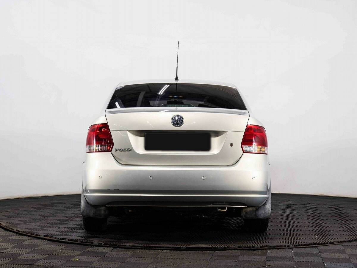 Volkswagen Polo с пробегом — 2011 год. Фото: #4