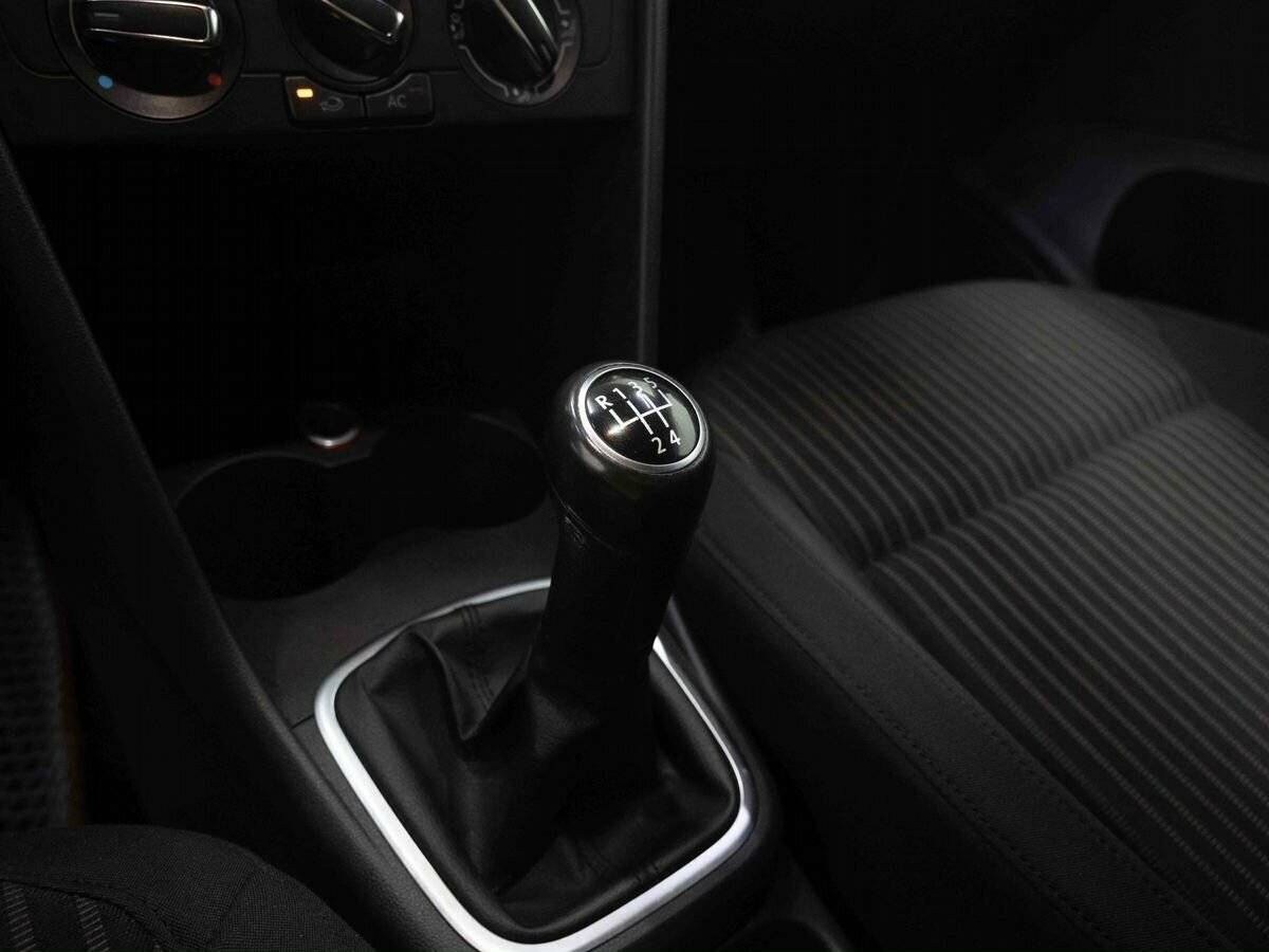 Volkswagen Polo с пробегом — 2011 год. Фото: #16