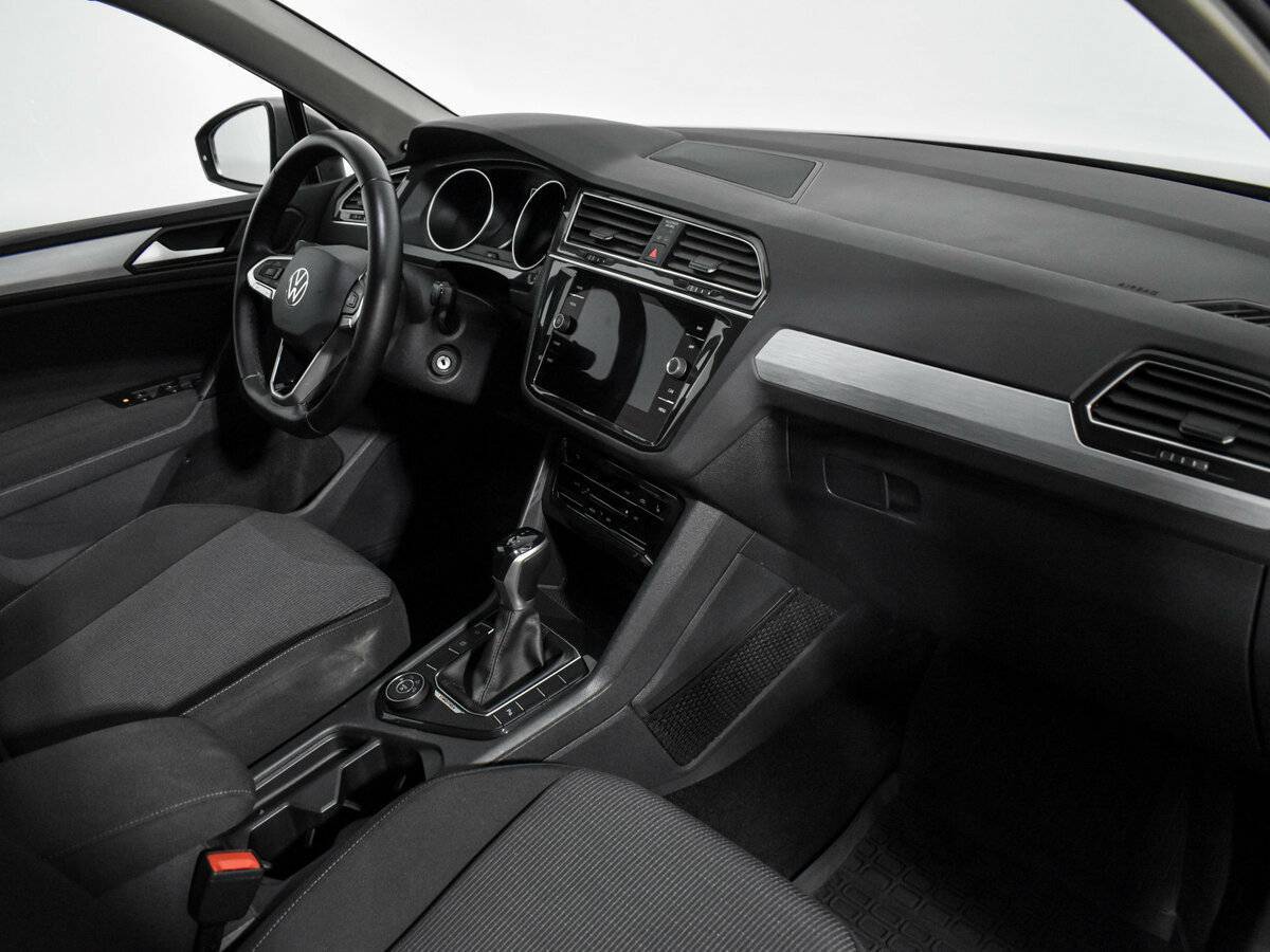 Volkswagen Tiguan с пробегом — 2021 год. Фото: #11