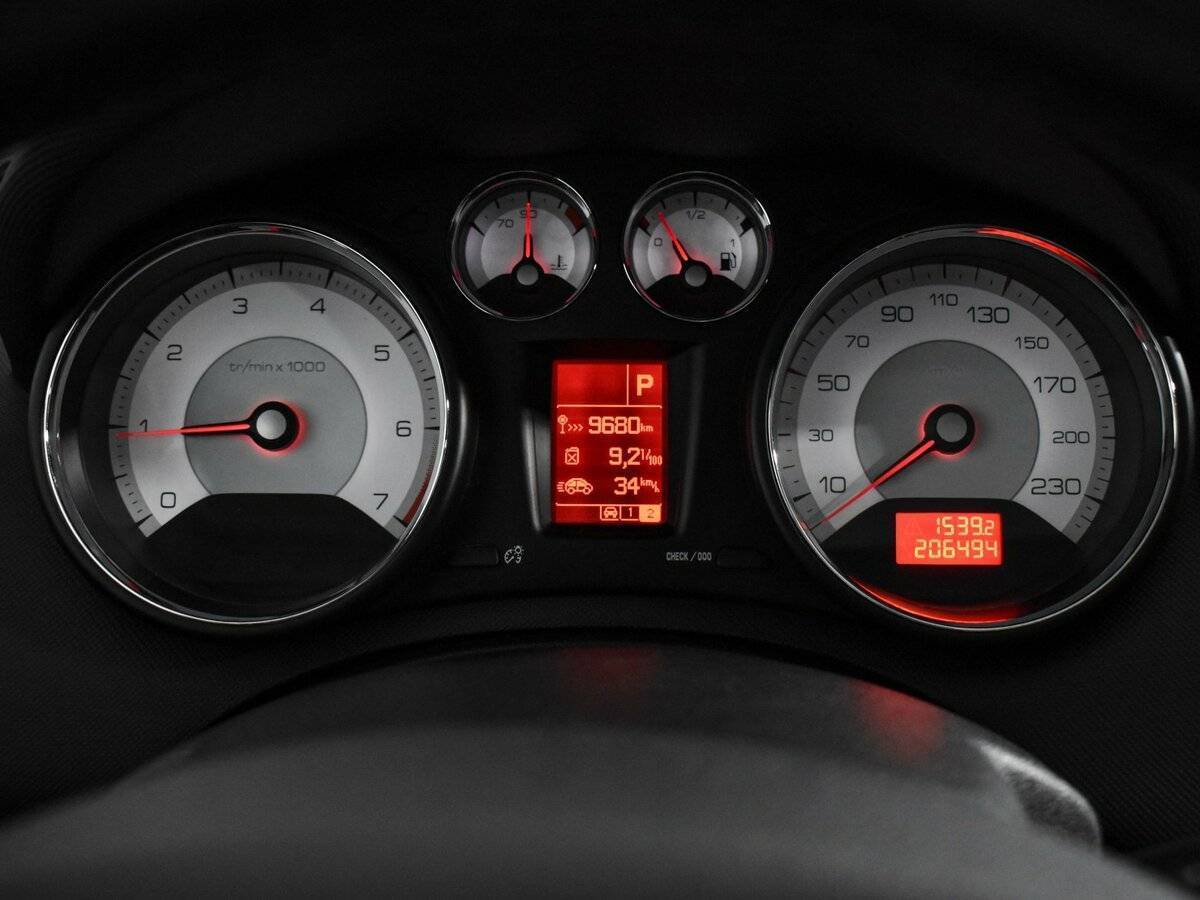 Peugeot 308 с пробегом — 2009 год. Фото: #14