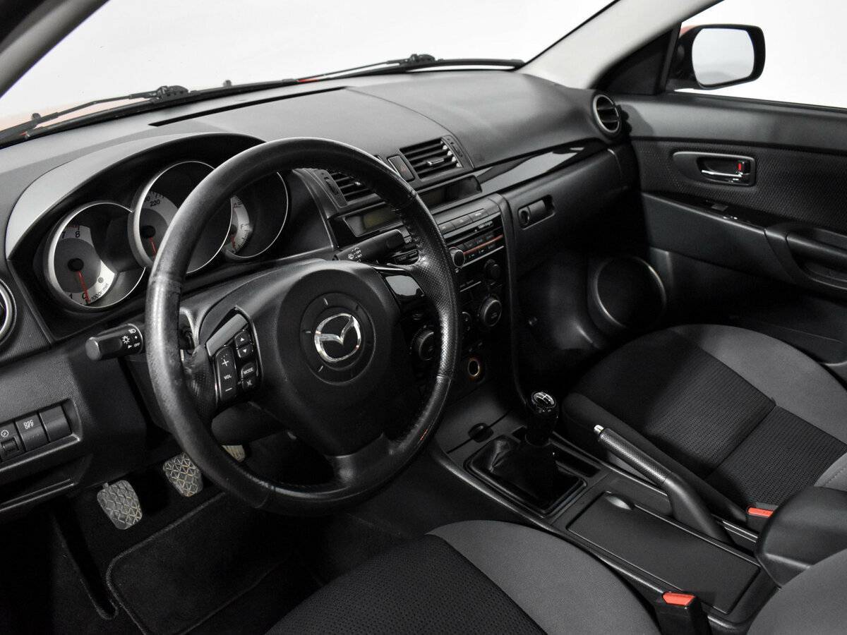 Mazda 3 с пробегом — 2008 год. Фото: #8