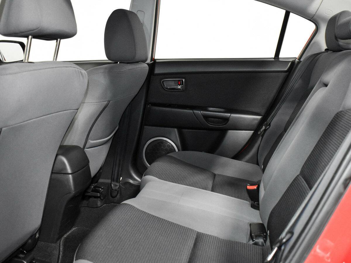 Mazda 3 с пробегом — 2008 год. Фото: #10