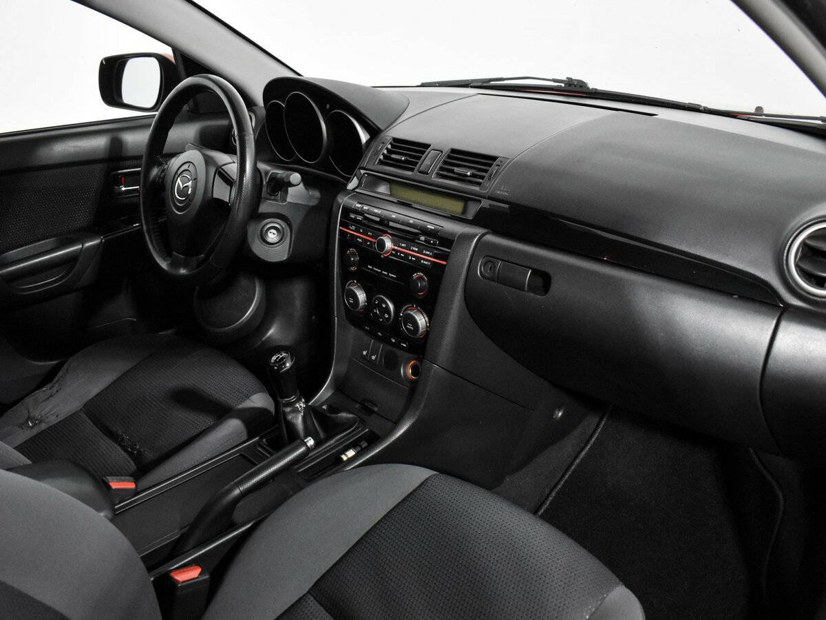 Mazda 3 с пробегом — 2008 год. Фото: #11