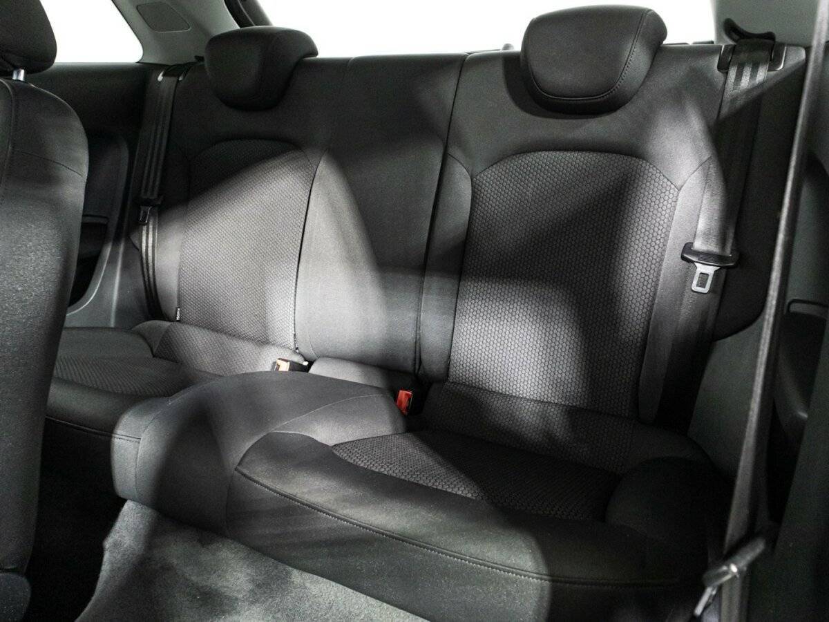 Audi A1 с пробегом — 2010 год. Фото: #9